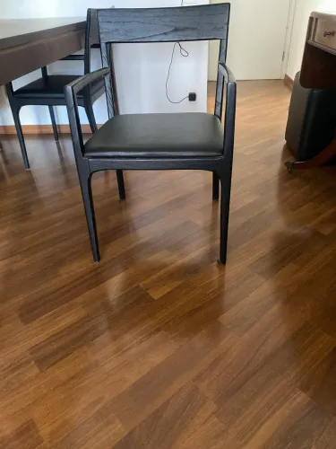 Cadeira preta Líder interiores