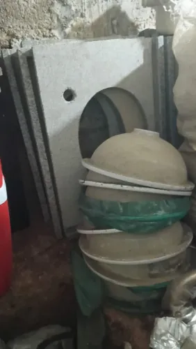 Vede se Cuba e balcão de granito
