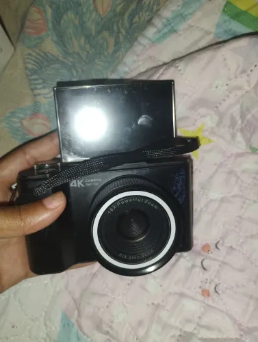 Câmera Digital 4K 72MP com Zoom 16x e Tela Flip 180° - Semi-nova!