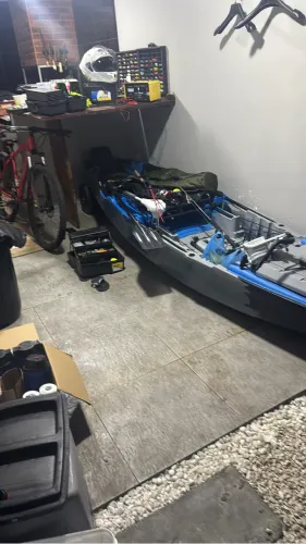 Caiaque predador 1290 + planton 54lb + bateria moura 