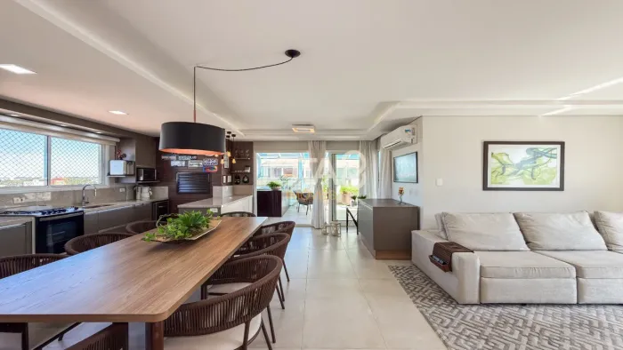 COBERTURA COM 3 QUARTOS, TERRAÇO E JACUZZI NA VILA IZABEL Cobertura Com 3 Quartos Na Vila 