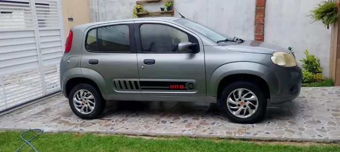 Fiat Uno Vivace Celeb. 1.0 EVO F.flex 8V 5P 2012