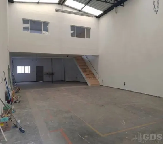 Galpão para alugar, 270 m² por R$ 9.032,00/mês - Vila Mangalot - São Paulo/SP