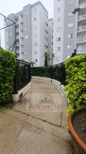 Locação de apto de 63m² no centro de Suzano, 2 dorm. - 1800,00 