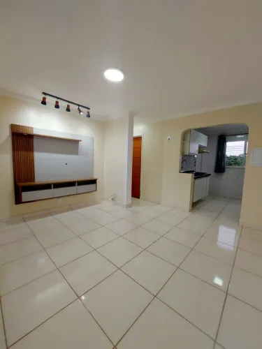 ALUGA-SE APARTAMENTO SEMI MOBILIADO - CONDOMÍNIO GUAIANAS 1 | Incluso condomínio e água