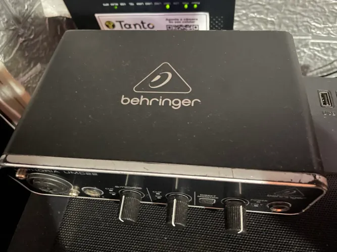 Behringer UMC22 | u-phoria 22