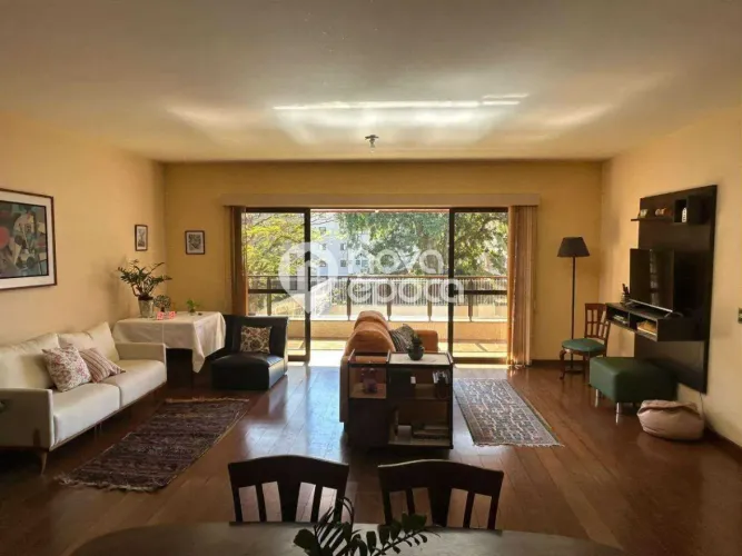 Agriões | Apartamento 4 quartos, sendo 2 suites