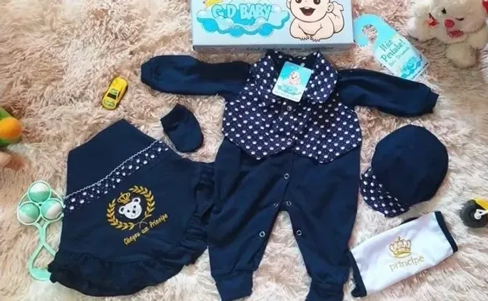 SAÍDA DE MATERNIDADE DE ALGODÃO COM 5 PEÇAS- PRODUTOS NOVOS