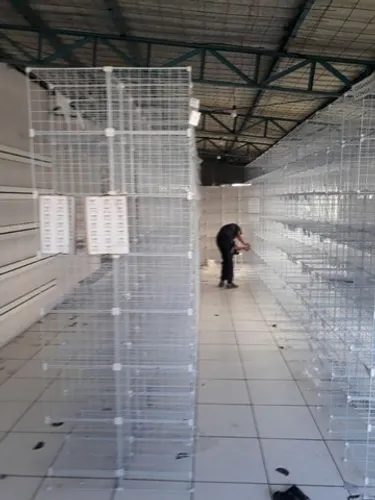 Montamos loja, estoque, painel canaletado, vidros modulados, telas aramadas.