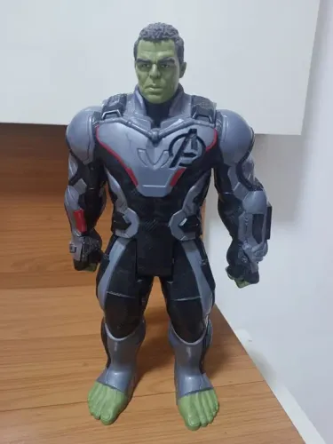 Boneco Hulk com Traje Quântico - 30 cm
