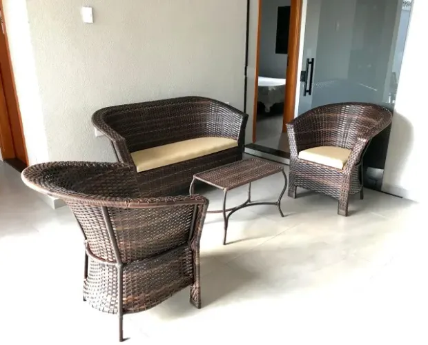 Conjunto Sofá e Poltronas em Junco