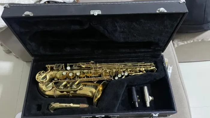 Sax Alto Eb Jutpter JAS 567-565 com case