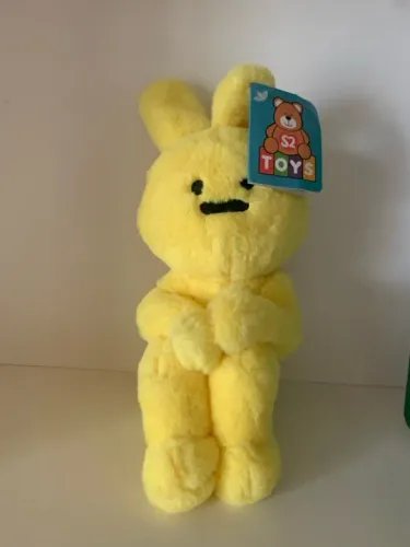 Boneco de Pelúcia Coelho Amarelo