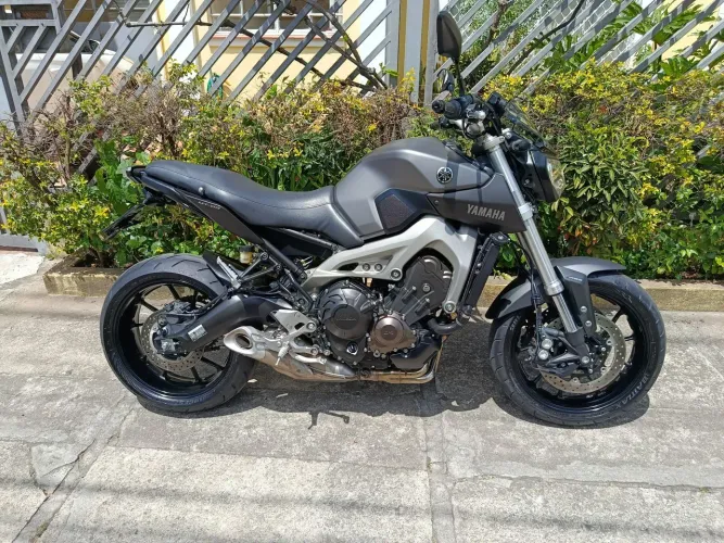 MT 09 2016 6.600 kM Troco / Moto / Financio