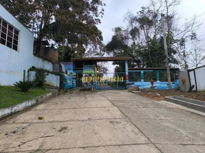 Chácara em Condomínio Fechado 3 Dormitórios a venda bairro Chácara Sete Cruzes Suzano