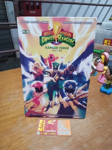 Vendo Livro dos Power Rangers !!! 