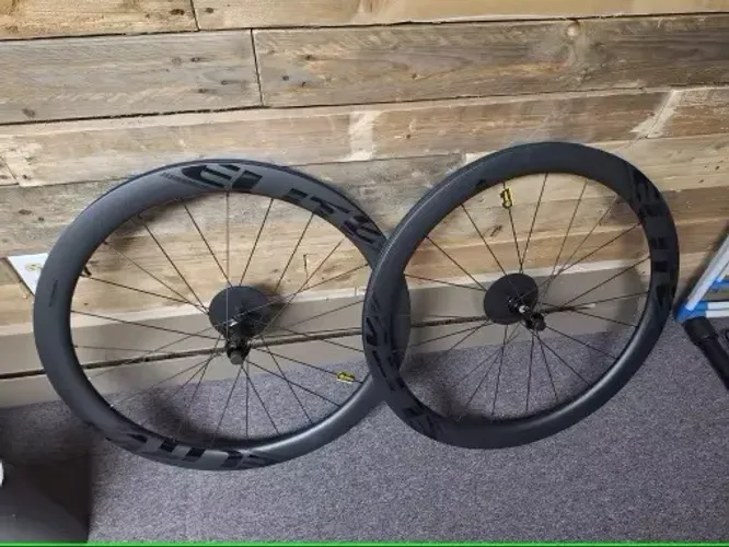 Rodas de carbono Elitewheels - freio a disco - 700c - 50mm - SRAM XDR - Center lock