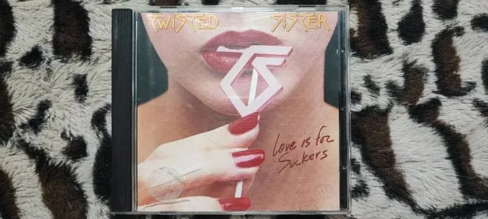 CD Twisted Sister - Love Is For Suckers (Importado Alemanha)