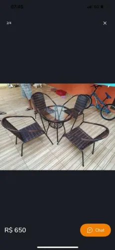 Jogo de cadeiras e mesa