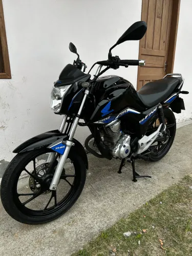 Fan 160 2021, moto impecável.