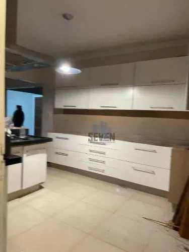 Casa à Venda na Vila Universitária Bauru/SP 3 Quartos, 292m² Construídos e Excelente Loc
