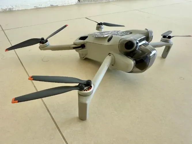 Drone DJI Mini 4 Pro Fly More Combo - Usado, em Excelentíssima Conservação