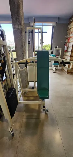 Vendo máquina RARA de desenvolvimento CYBEX classic