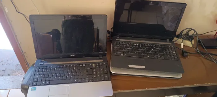 Notebook Acer Intel.. 6GB de memória SSD 120... bateria não segura carga.