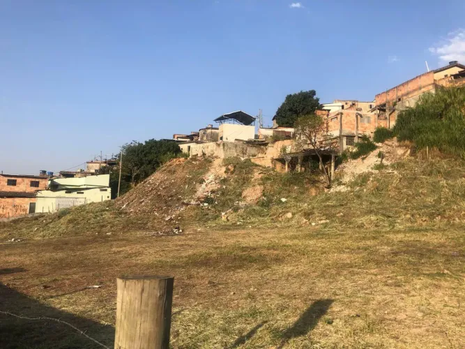 Oportunidade lote comercial na via expressa de Contagem 