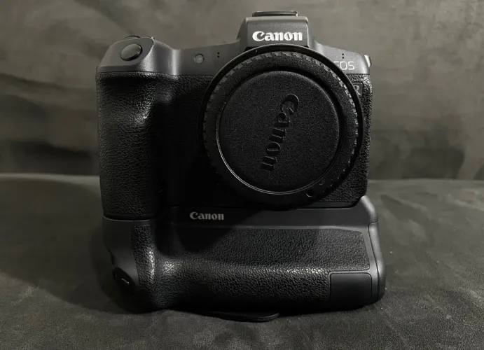 Canon EOS R