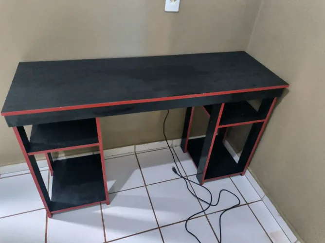 Mesa usada em bom estado 