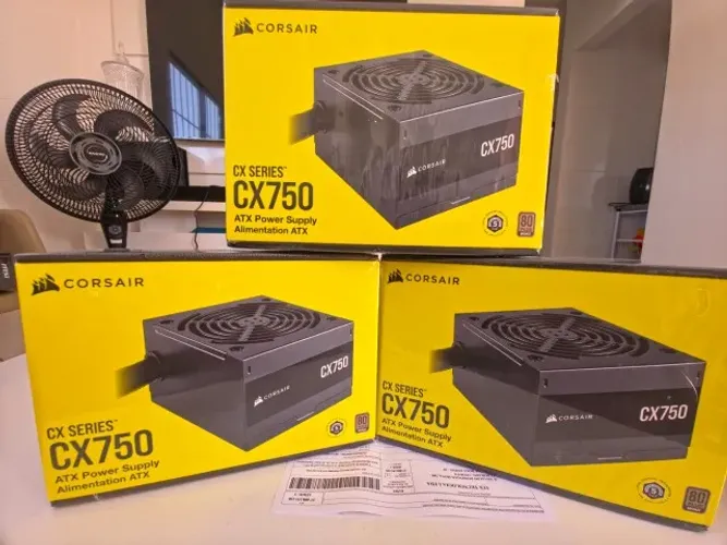 FONTE CORSAIR CX750 NOVA LACRADA