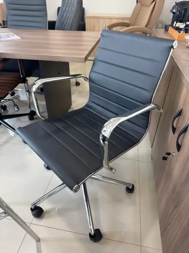 Cadeira Diretor Charle Eames - Promoção 