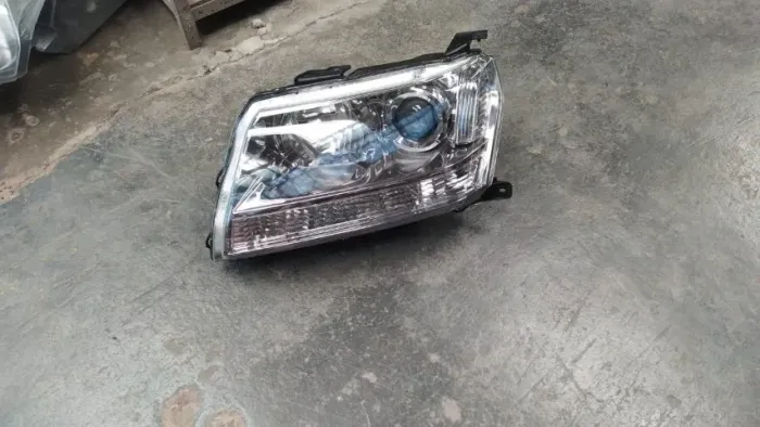 Farol Suzuki Grand Vitara 2009 ate 2016
