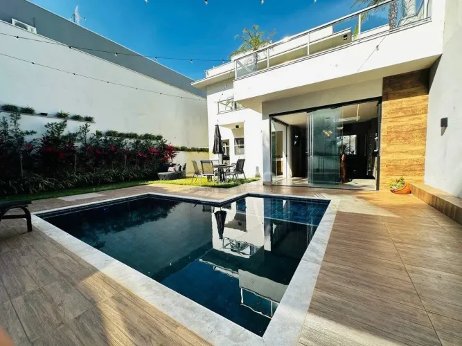 Casa em condomínio à venda no Condominio Le Village em Valinhos/SP