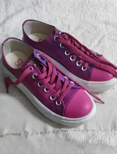 Tênis feminino sua cia