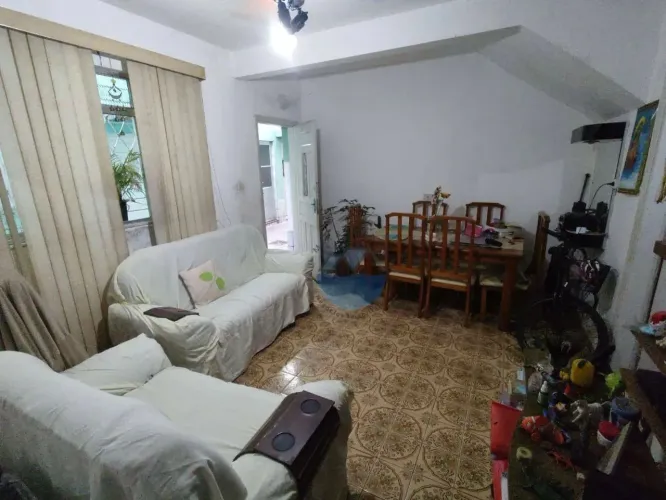 Apartamento Térreo de 1 quarto com pequeno quintal no Bairro do Macuco em Santos (SP) por 