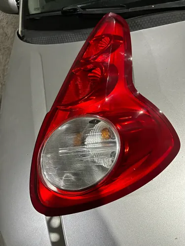 Lanterna traseira do Palio Attractive 2012, 2013, 2014, 2015