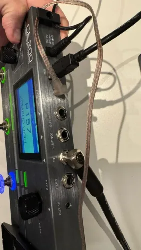 Pedaleira - Mooer GE200 semi nova 