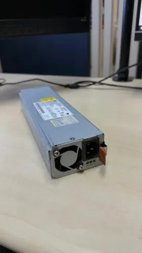 Fonte para servidor IBM, modelo DPS980CB, 920 Watts DELTA ELETRONICS.