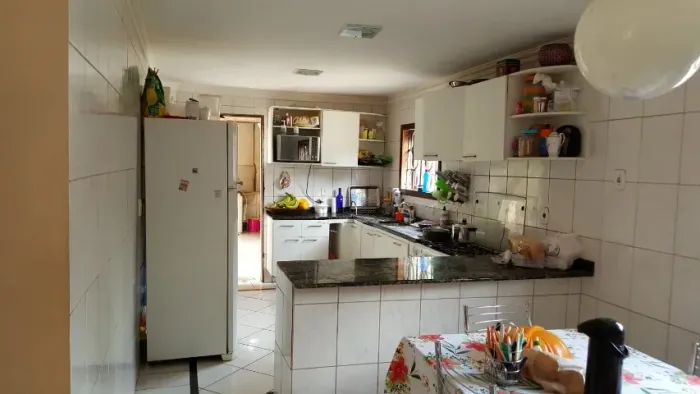 Vendo casa ampla com 4 suítes no Recanto dos Vinhais 