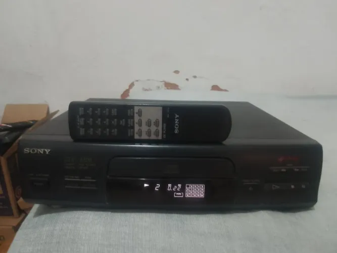 CD PLAYER SONY - FUNCIONANDO 
