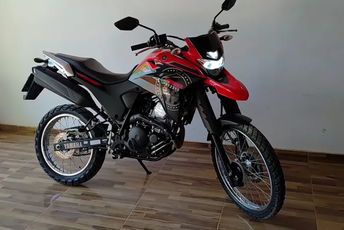 Xtz lander ano 2024, quitada, 4,000 km apenas rodada 