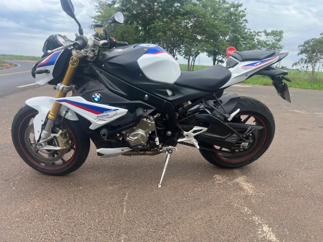 BMW S1000R