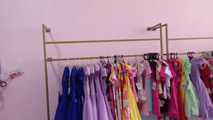 Arara cabideiro de roupas 