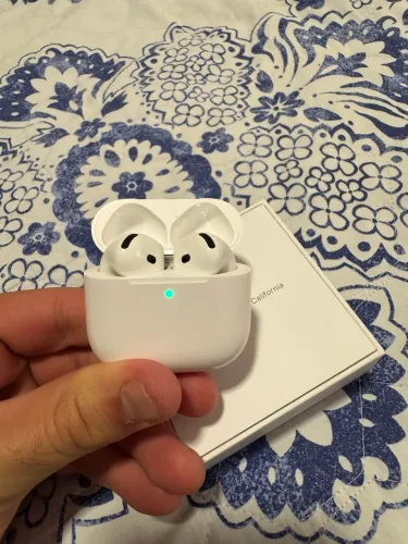 AirPods 4 