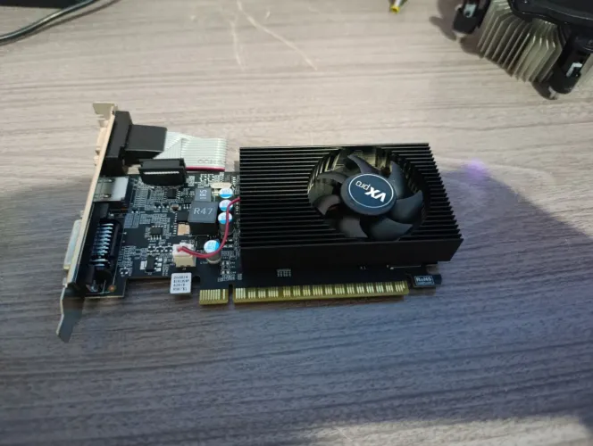 Placa de vídeo GT 610 2GB