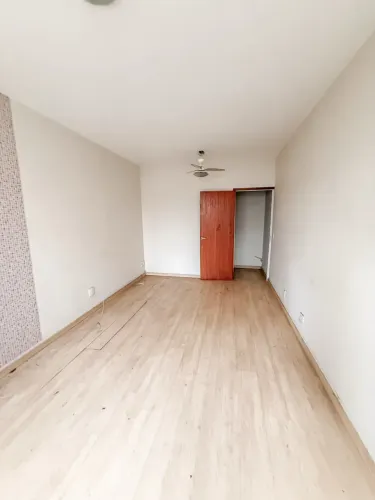 Sala comercial para venda ou locação na Praia do Canto!