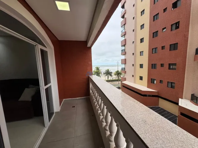 Apartamento à Venda em Praia Grande no bairro Vila Tupi com vista para o mar