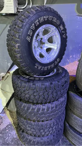 Rodas 15, 5x120 TR4 - pneus 31? X 10,5